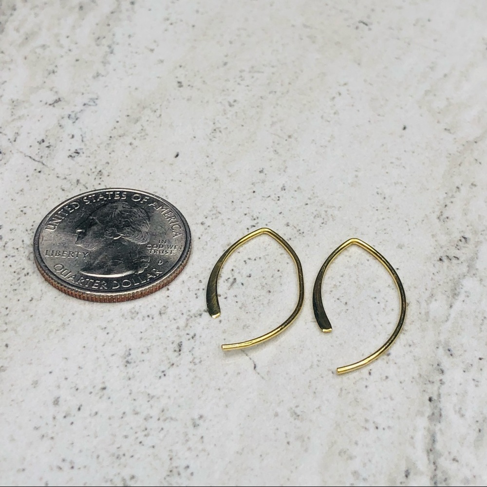 925 Sterling Silver Gold Thread Through Earrings - Picture 12 of 16